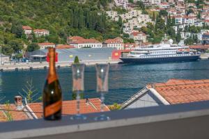 Oyo Deluxe Apartments