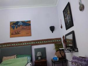 Dar Sam - Purple Room