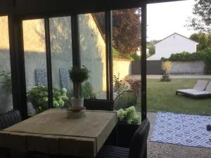 勒克洛斯德拉图尔住宿加早餐旅馆 - Montagnieu