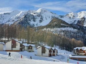 Chalet de standing avec piscine, sauna et hammam - 67 pers, au pied des pistes Les Orres 1800 - FR-1-322-434