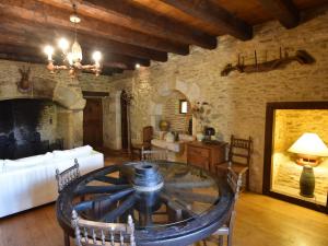 Maisons de vacances Lovely P rigord holiday home in private forest : photos des chambres