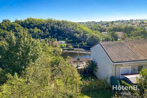 Maisons de vacances Large house close to city center Limoges : photos des chambres