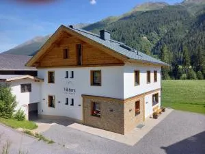 Viktors Apartments - Obergand