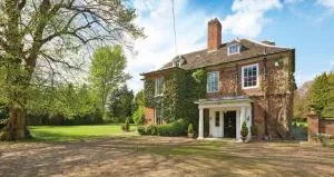 1 Bedroom Accommodation with Ensuite - Charlecote