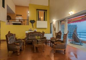 SaffronStays Aurelia, Panchgani - Balinese villa with breathtaking valley views
