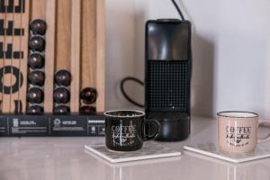 COLOSSEUM, MONTI, NEW CORITHIAN HOUSE UP TO 6 PEOPLE