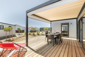 Chalets Chalet pour 4 dans une residence avec piscine couverte : photos des chambres