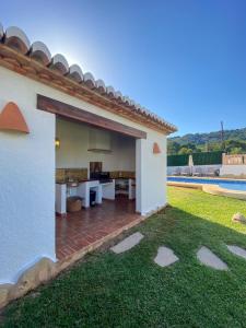 La Renda Mediterranean Villa - Beach, Jávea Port and amenities within walking distance