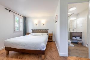 Hotels Hotel Le Clos Fleuri : photos des chambres