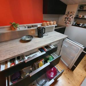 Studio apartment and FREE airport transfer