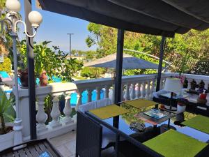 Maisons de vacances SUITE-Junior -Villa HELENE - Montpellier Sud - aeroport- PISCINE Privee-2mn des plages : photos des chambres