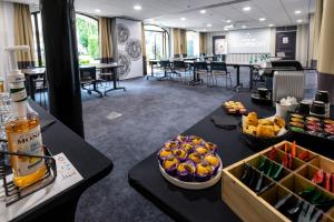 Hotels Hotel De Bourbon Grand Hotel Mercure Bourges : photos des chambres