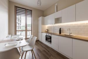 InshiApartments on Pid Dubom str