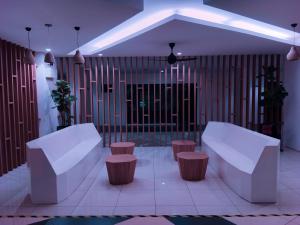 Comfortable18 3R2B 7pax Meritus Perai