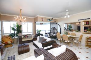 Apartamento no Morro do Maluf, frente ao mar