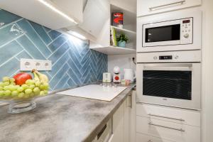 B2 City Center, Dohany street