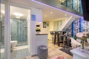 B2 City Center, Dohany street