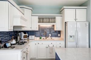 Roses Casa Del Largo Roses Lakehouse