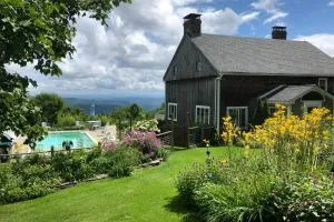 Cooper Hill Hideout - Newfane