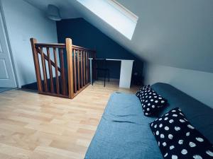 Le Sacré, Au pied de la cathédrale