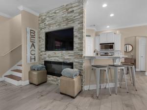 Slow MOcean by Newman-Dailey