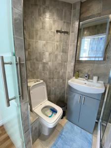 Seaside Rentals Bournemouth centre - large 3BR, WiFi, beach 8 min walk