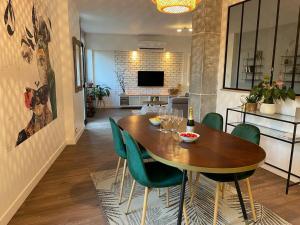 Très bel appartement central, au calme avec balnéo