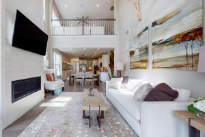 Bayside Resort -21408 Sweetwater Square