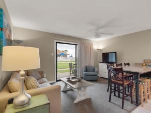 Blue Surf Townhomes 11A by Newman-Dailey