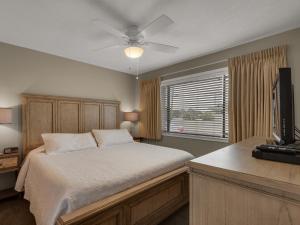Blue Surf Townhomes 11A by Newman-Dailey