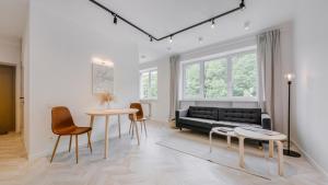 Central Apartment in Architectural Street