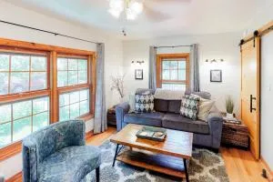 Grand Avenue Retreat - Matthews