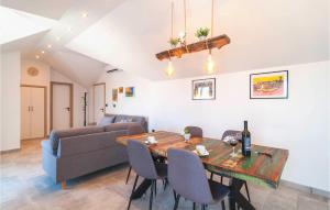Amazing Apartment In Supetar With Wifi