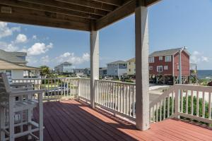 40 East Peach Bound by Oak Island Accommodations - Ubytování bez kategorie ve městě Oak Island