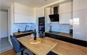 Stunning Apartment In Zadar With Wifi