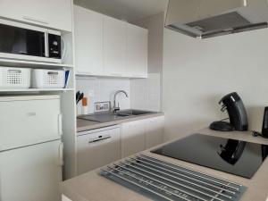 Appartement cosy face mer avec balcon et parking privé - FR-1-672-13