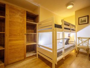 Appartements Appartement 6 pers, balcon, piscine & sauna, parking securise, Saint-Lary-Soulan - FR-1-296-421 : photos des chambres