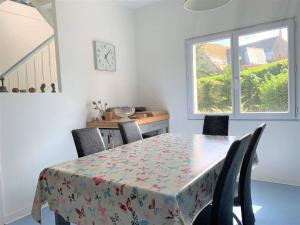 Maisons de vacances Maison Perros-Guirec, 3 pieces, 5 personnes - FR-1-368-361 : photos des chambres