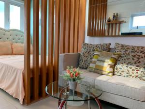 Affordable Staycation at COOL SUITES by SMDC Wind Residences