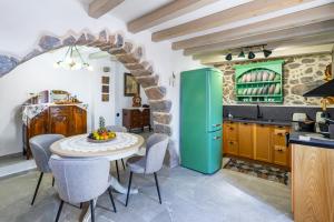 Charming Traditional Cretan Villa "Alisavaki"