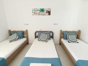 Lecini Studios with Pool, by ZanteWize