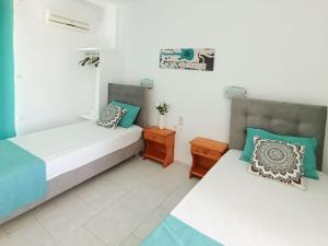 Lecini Studios with Pool, by ZanteWize