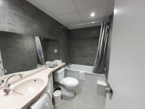 Premium Double or Twin Room room in Hôtel Eiffel Kensington
