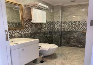 Castle Light Boutique