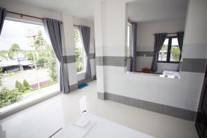KHÁCH SẠN HOÀNG MAI