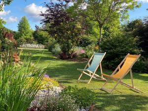 B&B / Chambres d'hotes L'Ecole des Garcons : photos des chambres