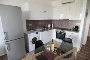 Cozy apartment in Palaio Faliro with a great view (D2)