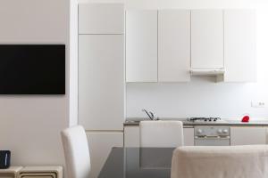 Charming San Babila Apt.