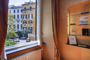 La finestra sul cortile di Via Roma by Wonderful Italy