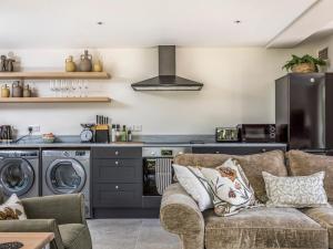 Peaceful And Beautiful Barn In Downland Village - Pass the Keys